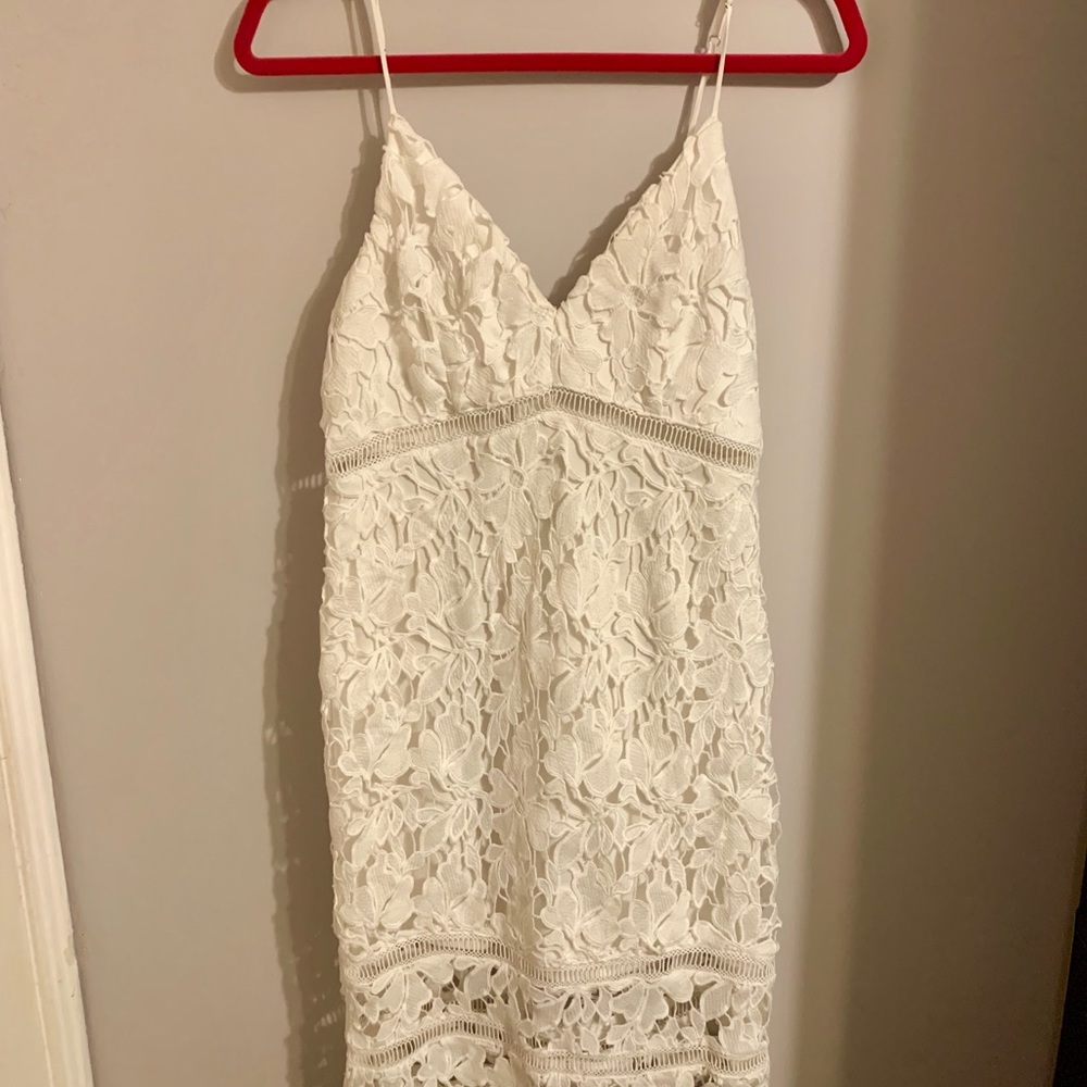 ASTR Lace body con dress